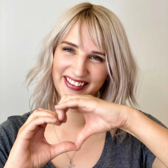 Anabel Garbi Peluquería, Estética y Belleza microlíneas hairdreams